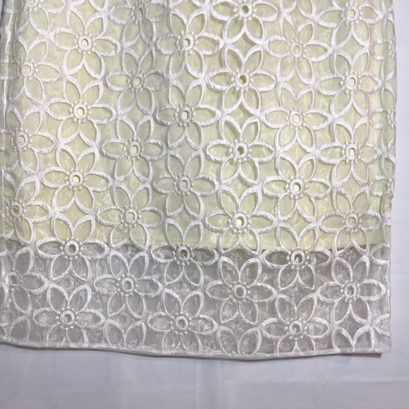 NWT Moon S Cream & White Floral Embroidered Skirt - Picture 3 of 8